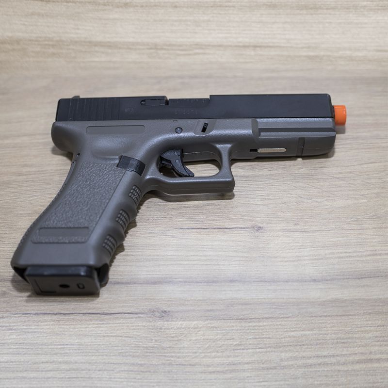 Pistola de Airsoft GBB Glock R17 Green Gas Black Blowback - SEMI NOVO - Imagem 3