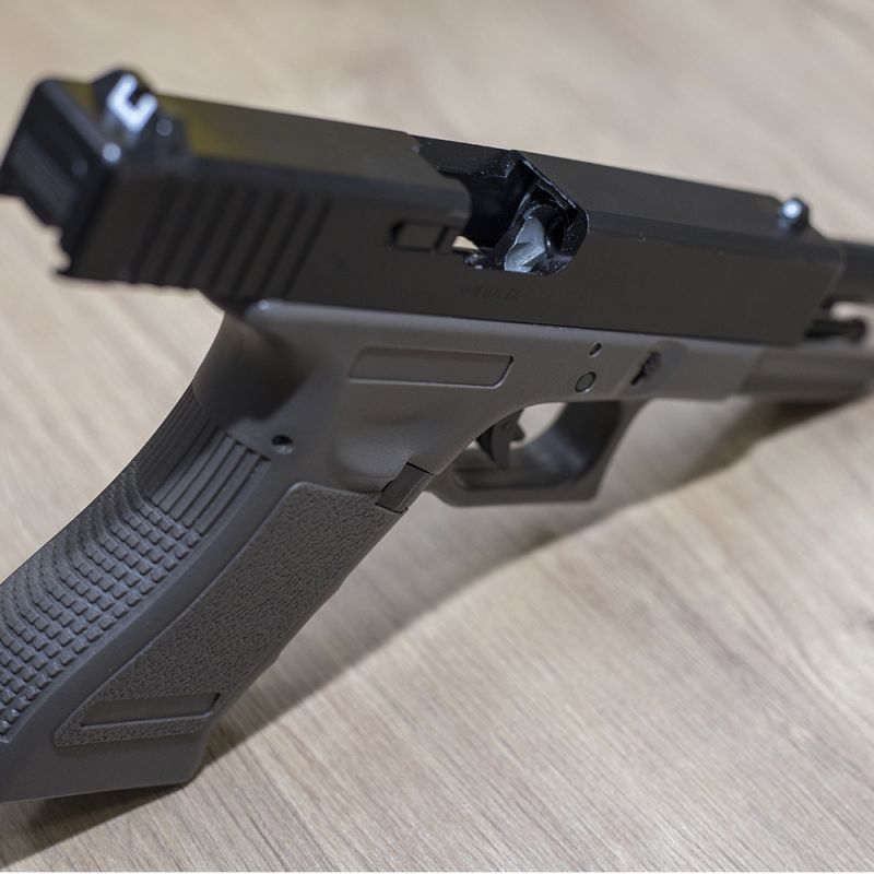 Pistola de Airsoft GBB Glock R17 Green Gas Black Blowback - SEMI NOVO - Imagem 4